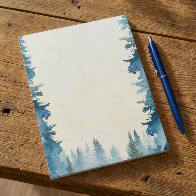 Blaue Winterkiefern schlicht Notizblock (Blue winter pine trees plain notepad.)