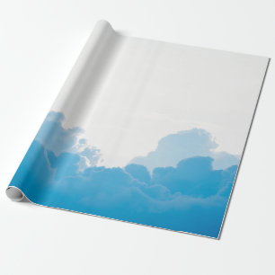 BLAUE WOLKEN UNTER WEIßEM HIMMEL GESCHENKPAPIER