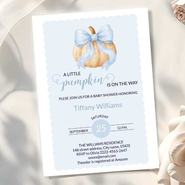 Blauer Bogen Kürbis Babydusche minimalistisch Einladung (Little Pumpkin Baby Shower Invitation Boy | Blue Bow Fall Theme)