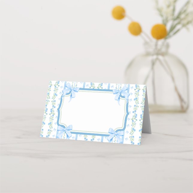 Blauer Bogen mit floraler Vintag Platzkarte (Vorderseite)