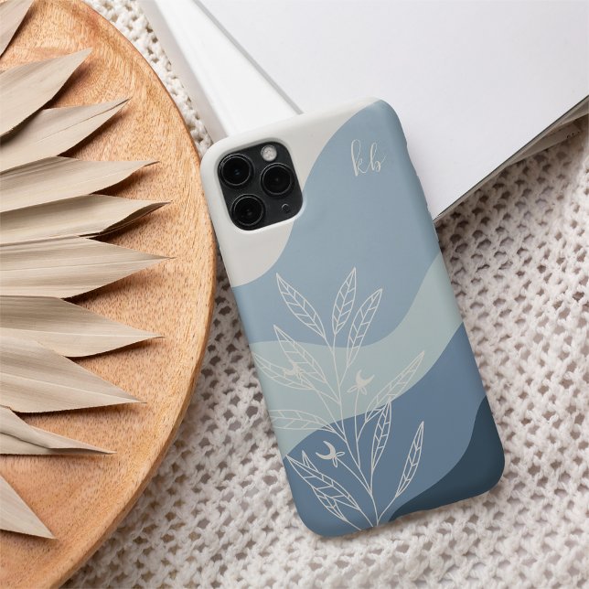 Blauer Boho Farbdurchsatz Botanische Monogramm iPhone 16 Hülle (Von Creator hochgeladen)