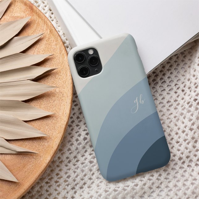 Blauer Boho Farbdurchsatz Monogram iPhone 16 Hülle (Von Creator hochgeladen)