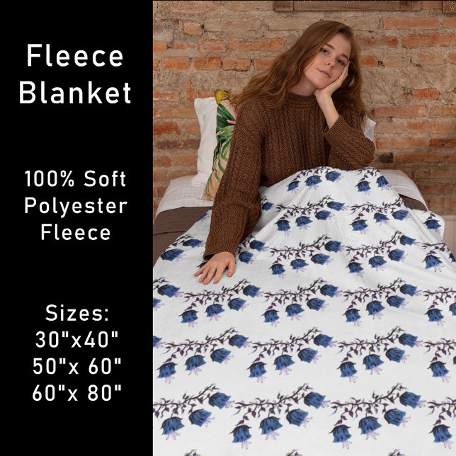 Blauer Canterbury Bells Weinreben Blume Fleece Bla (Blue Canterbury Bells Vine Flowers Fleece Blanket)