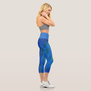 Blauer Dinosaurier verborgen Capri Leggings