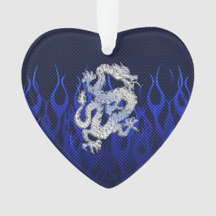 Blauer Drache im Chrom-Kohlenstoff, der Flammen Ornament