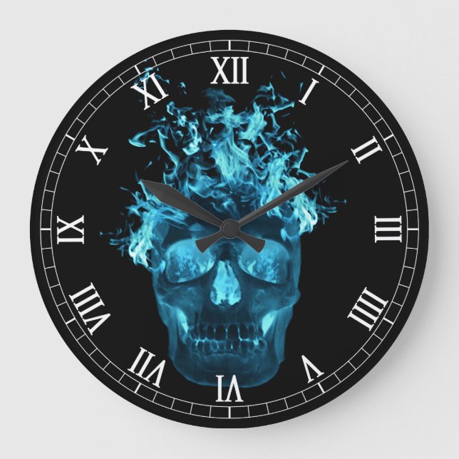 Blauer Flammenskull Rundrömische Zahlen Uhr (Vorderseite)