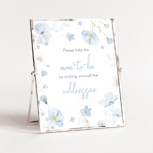 Blauer Frühling Baby in Blütenumschlag Poster