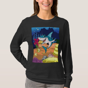 Blauer Hai schwimmen unter dem Ozean mit großem Lä T-Shirt