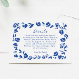 Blauer Hand gezeichnete Whimsical-Blume Hochzeitde RSVP Karte