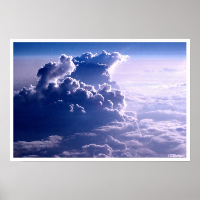 Blauer Himmel durch Wolken Poster (Vorne)