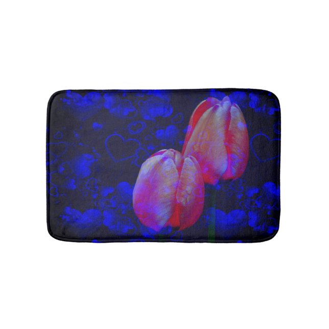 Blauer Himmel und rosafarbene Tulpen Kunst Badematte (Vorderseite)