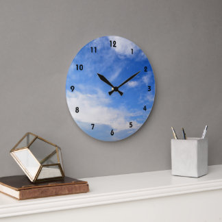 Blauer Himmel und Wolken Große Wanduhr