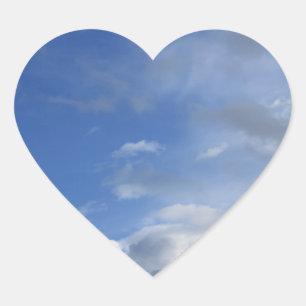 Blauer Himmel und Wolken Herz-Aufkleber