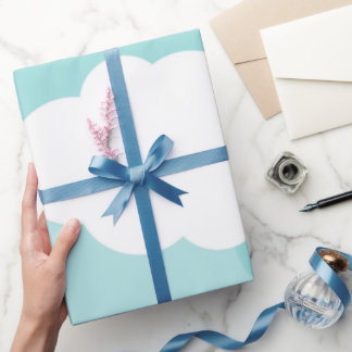 blauer Himmel, weiße Wolken, Schatten Geschenkpapier
