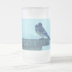 Blauer Jay Winter Fütternd farbenfroher Mattierter Mattglas Bierglas