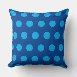 Blauer Kissenbezug mit Punkten und Monogramm Kissen