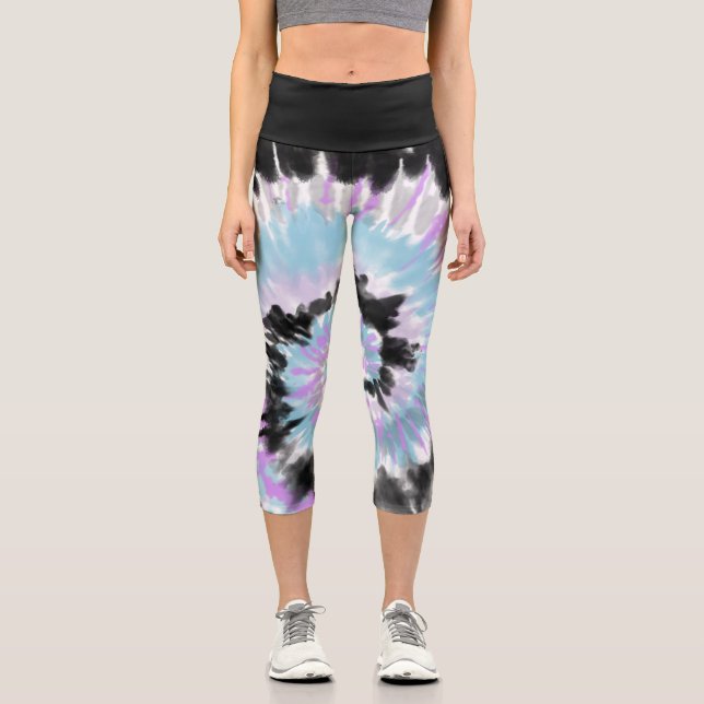 Blauer Lavendel Schwarze Gefärbte Krawatte Abstrak Capri Leggings (Vorderseite)