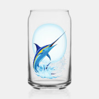 Blauer Marlin springt aus dem Ozean