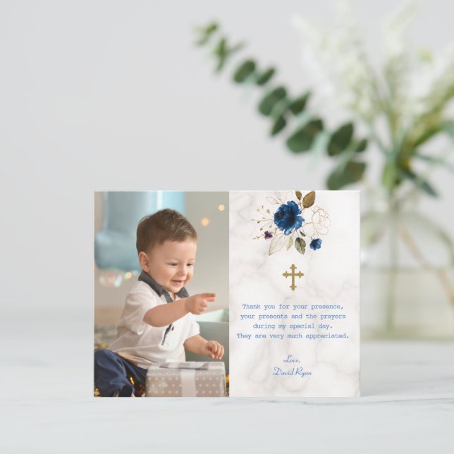 Blauer Marmor Foto Boy Gold Cross Taufe Dankeskarte (Stehend Vorderseite)