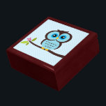 Blauer Owl Illustration Erinnerungskiste<br><div class="desc">Die benutzerdefinierte Sake-Box enthält eine schöne Vektorgrafik einer Eule, die auf einem Baumzweig sitzt.</div>