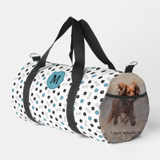 Blauer Pfoten Knochen Ball Hunde Foto und Monogram Duffle Bag (Rechte Ecke)