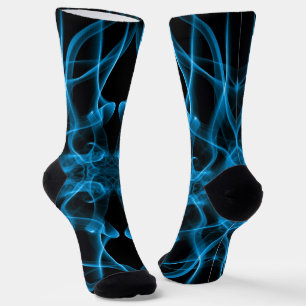 Blauer Rauch auf schwarz Socken