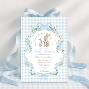 Blauer Schleifen-Hase Gingham-Blumen-Jungen-Baby-P Einladung