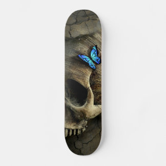 Blauer Schmetterling und Schädel Skateboard