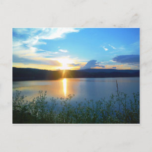 Blauer Sonnenuntergang am See Postkarte