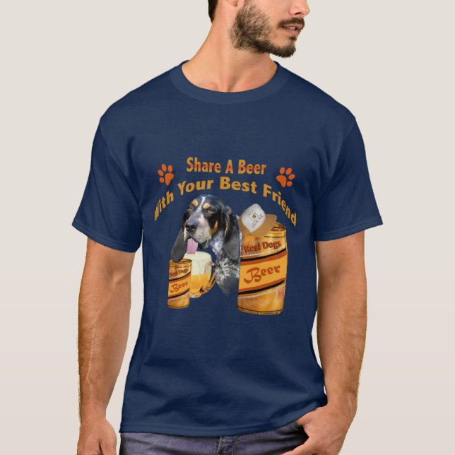 Blauer Ticken-Bluthund teilt ein Bier-Shirts T-Shirt (Vorderseite)