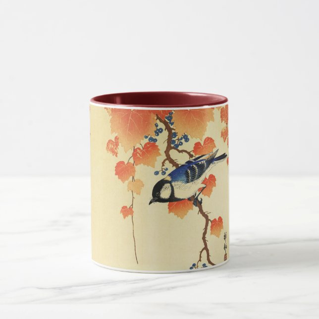 Blauer Tit Bird, Paulownia Zweig, Roter Herbst Blä Tasse (Zentrum)