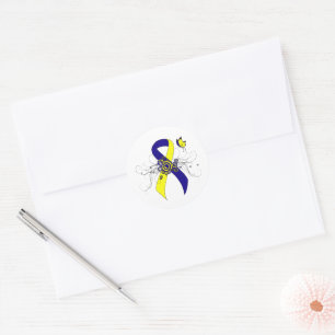 Blauer und gelber Streifen mit Butterfly Runder Aufkleber