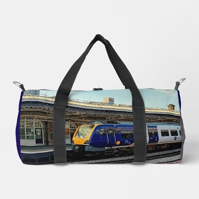 Blauer und gelber Zug , am Bahnhof Duffle Bag (Vorderseite)