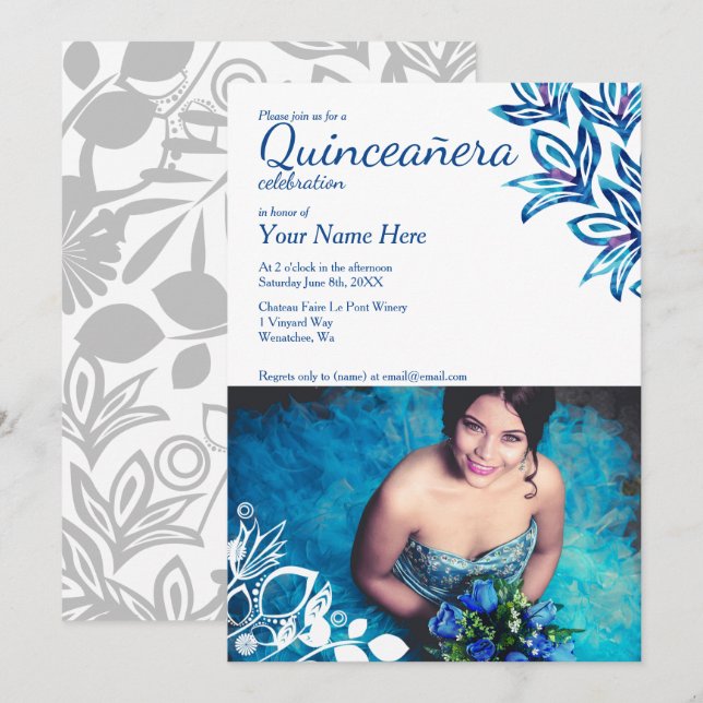 Blauer und weißer Blumenstrauß Quinceñera Foto Ein Einladung (Vorne/Hinten)