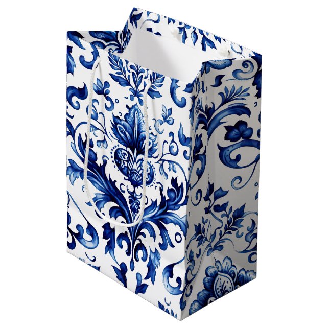 Blauer und weißer Delft-Stil Blumenmuster Mittlere Geschenktüte (Vorderseite Schrägansicht)