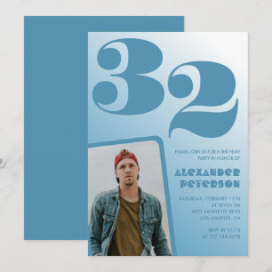 Blauer Verlauf 32. Geburtstag Einladungen Boy Foto