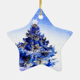 Blauer Weihnachtsbaum mit individueller Dekoration
