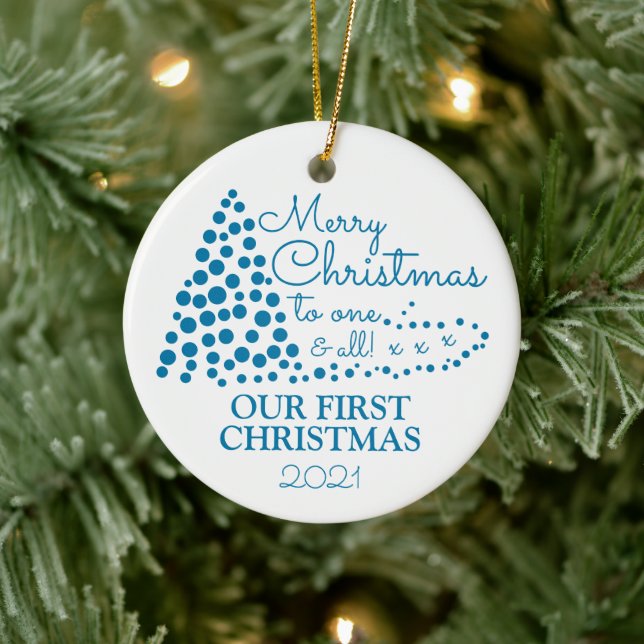 Blauer Weihnachtsbaum, Unser erstes Weihnachtsfest Keramik Ornament (Baum)