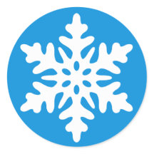 Blauer Weihnachtsgebäck mit weißem Schneeflocken