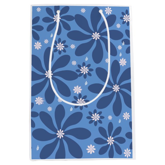 Blaues Blumenmuster - Stilvolle Akzente Mittlere Geschenktüte (Vorderseite)