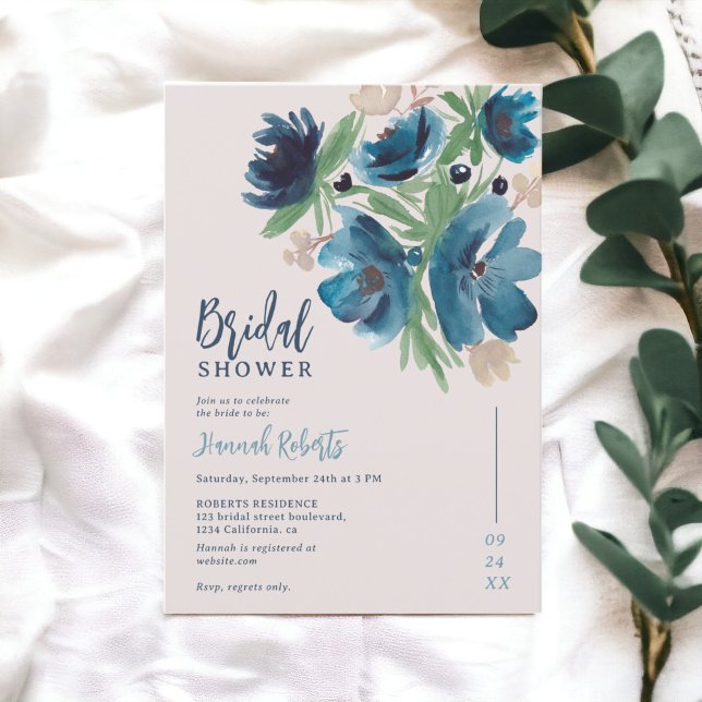 blaues böhmisches Brautparty Einladung (blue bohemian floral watercolor bridal shower invitation on titanium beige)