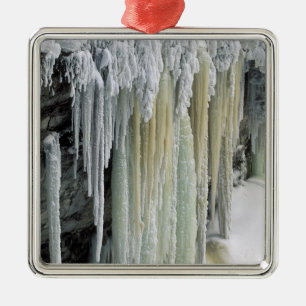 Blaues Eis und abfließendes Grundwasser; Tahquamen Ornament Aus Metall