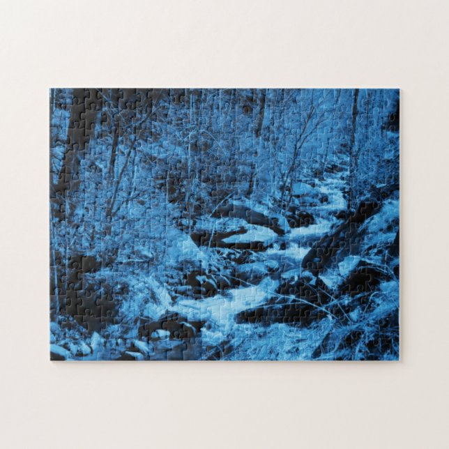 Blaues Fliegen Bach Abstrakte Fantasie Kunst (Horizontal)