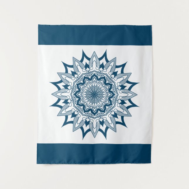 Blaues geometrisches Mandala weißer Hintergrund Wandteppich (Vorderseite)