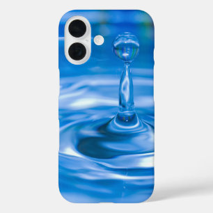 blaues geripptes Wasser mit Tröpfchen iPhone 16 Hülle