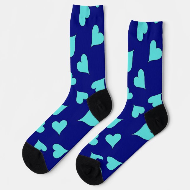 Blaues Herz-Muster auf Socken (Linkes Detail)