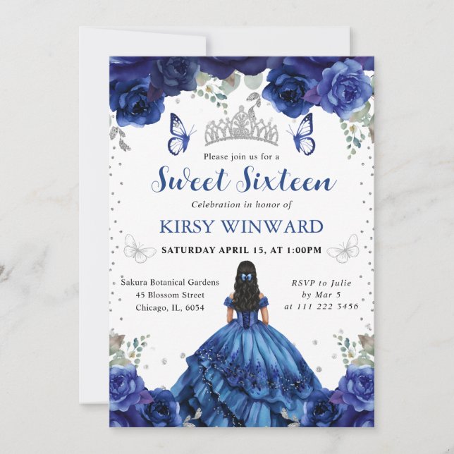 Blaues Kleid Schwarze Haare Prinzessin Sweet 16 Einladung (Vorderseite)