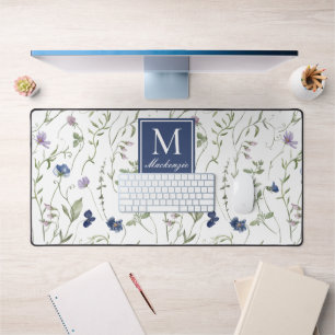 Blaues Lila Wildblumen-Monogramm-Name Schreibtischunterlage