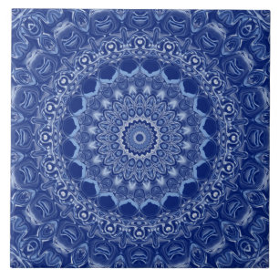 Blaues Mandala-Muster mit Sternenexplosions-Symmet Fliese