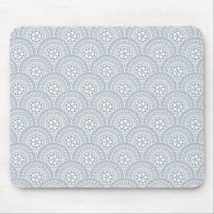 Blaues Mandala-Wellenmuster auf weißem Hintergrund Mousepad